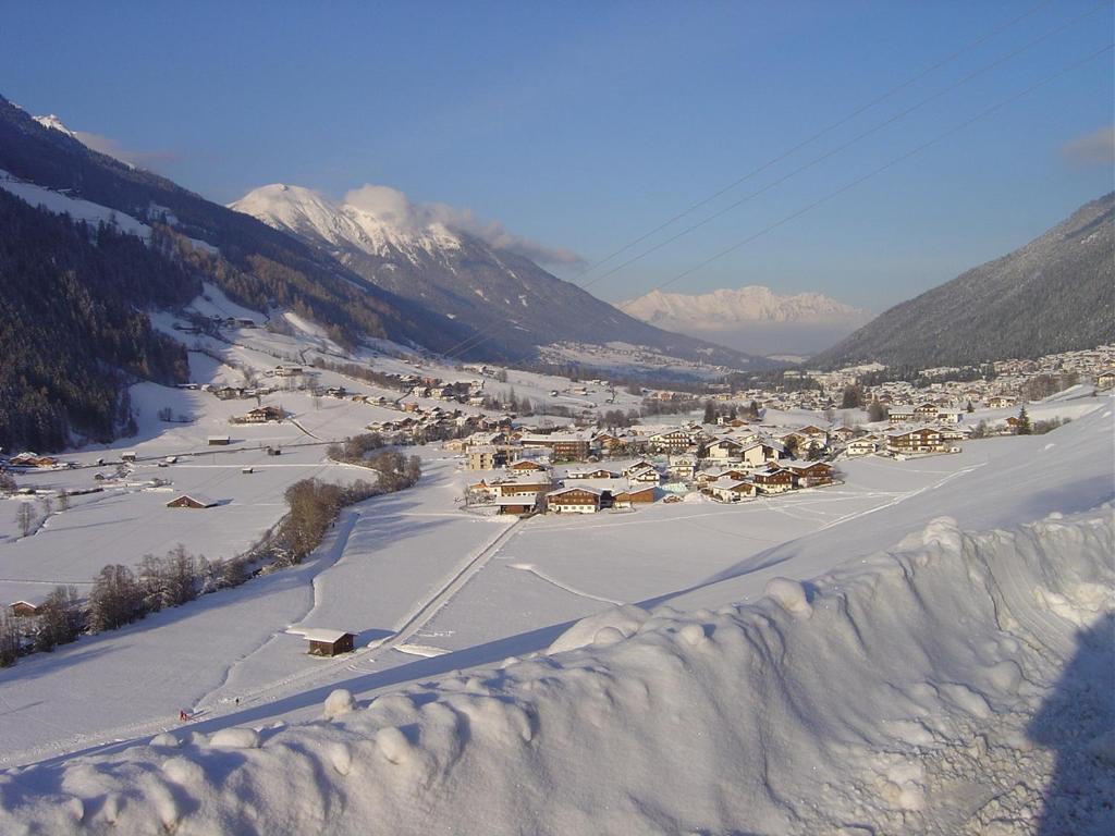 Apartamento Haus Harbauer Neustift im Stubaital Exterior foto